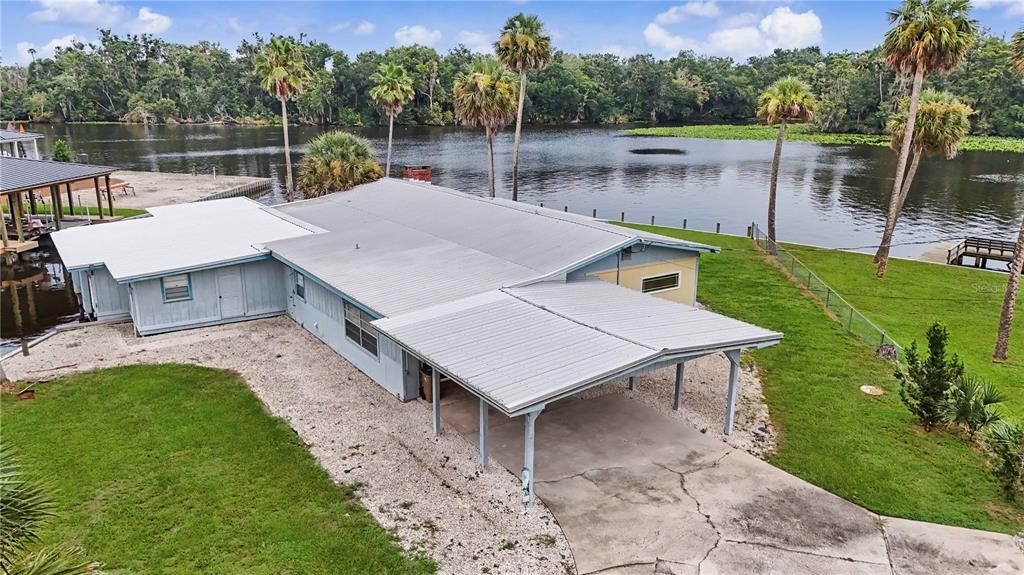 For Sale: $499,000 (3 beds, 3 baths, 2584 Square Feet)