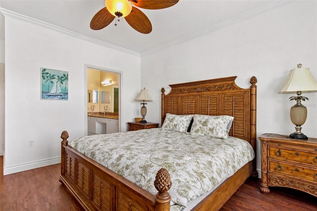 For Sale: $364,900 (2 beds, 2 baths, 1350 Square Feet)
