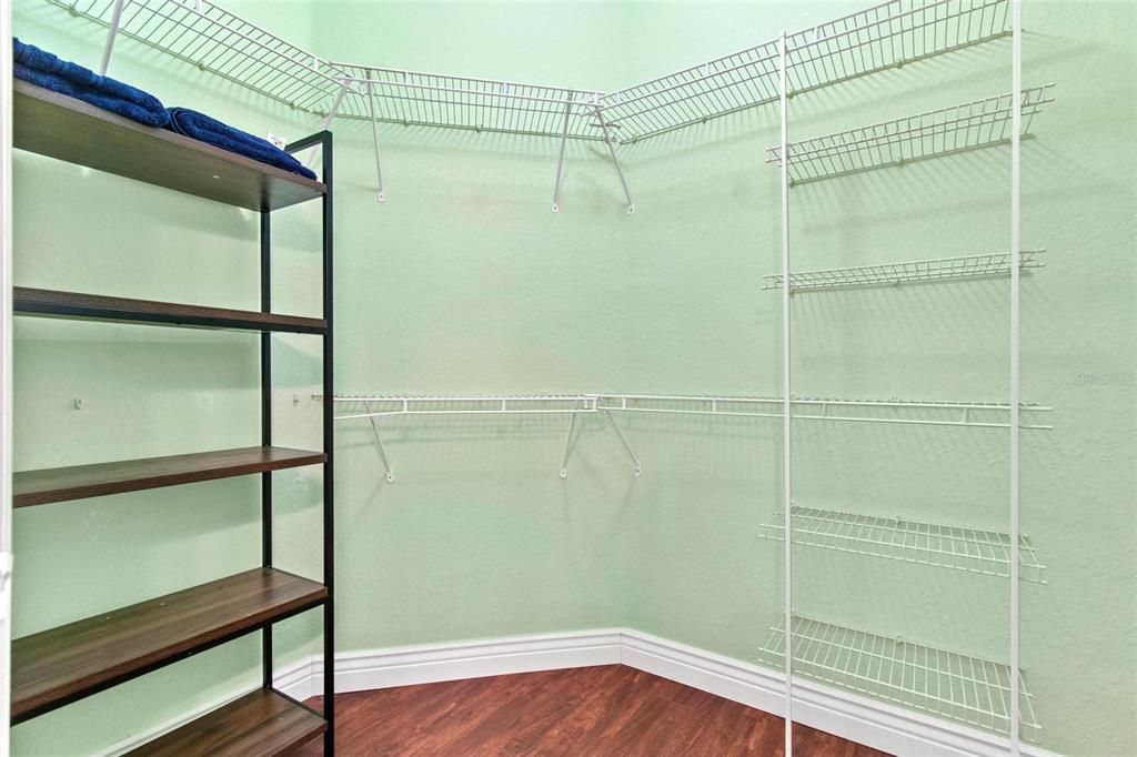 For Sale: $364,900 (2 beds, 2 baths, 1350 Square Feet)