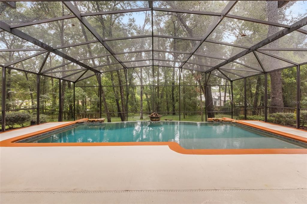 En Venta: $575,000 (4 camas, 3 baños, 2823 Pies cuadrados)