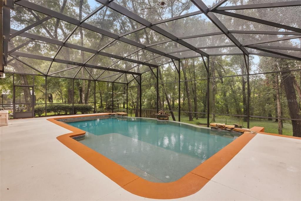 En Venta: $575,000 (4 camas, 3 baños, 2823 Pies cuadrados)