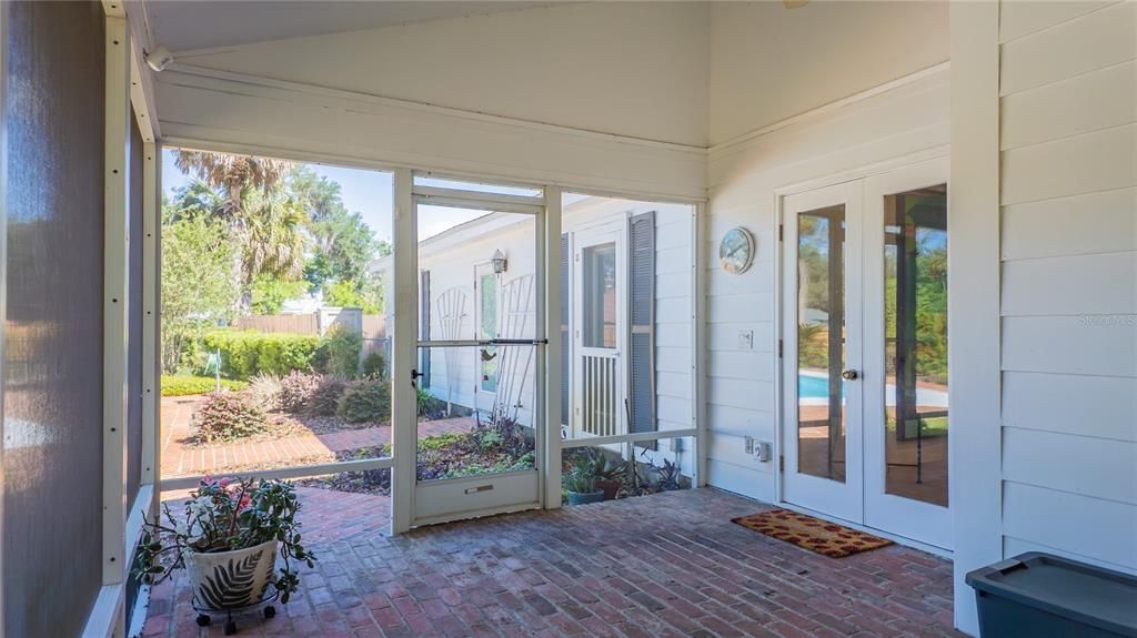 For Sale: $625,000 (3 beds, 2 baths, 2941 Square Feet)