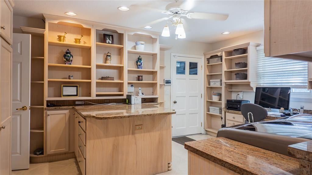 For Sale: $625,000 (3 beds, 2 baths, 2941 Square Feet)
