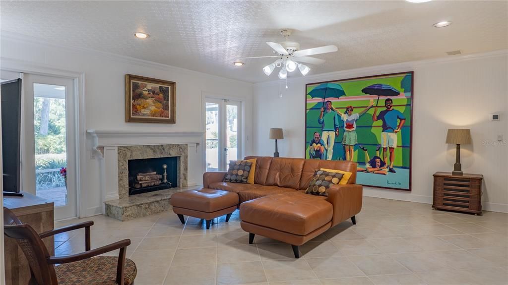 For Sale: $625,000 (3 beds, 2 baths, 2941 Square Feet)