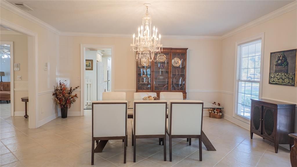 For Sale: $625,000 (3 beds, 2 baths, 2941 Square Feet)