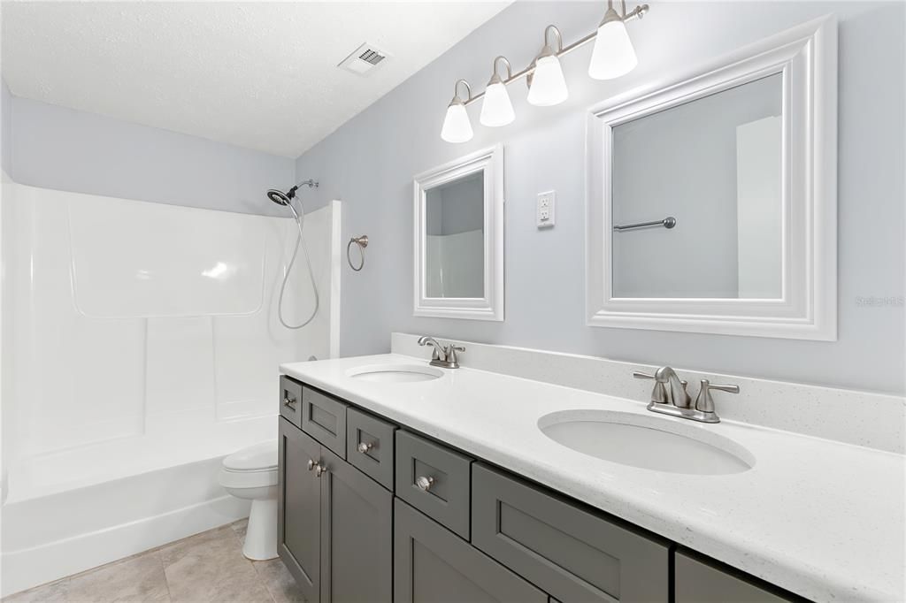 For Sale: $425,000 (4 beds, 2 baths, 2207 Square Feet)
