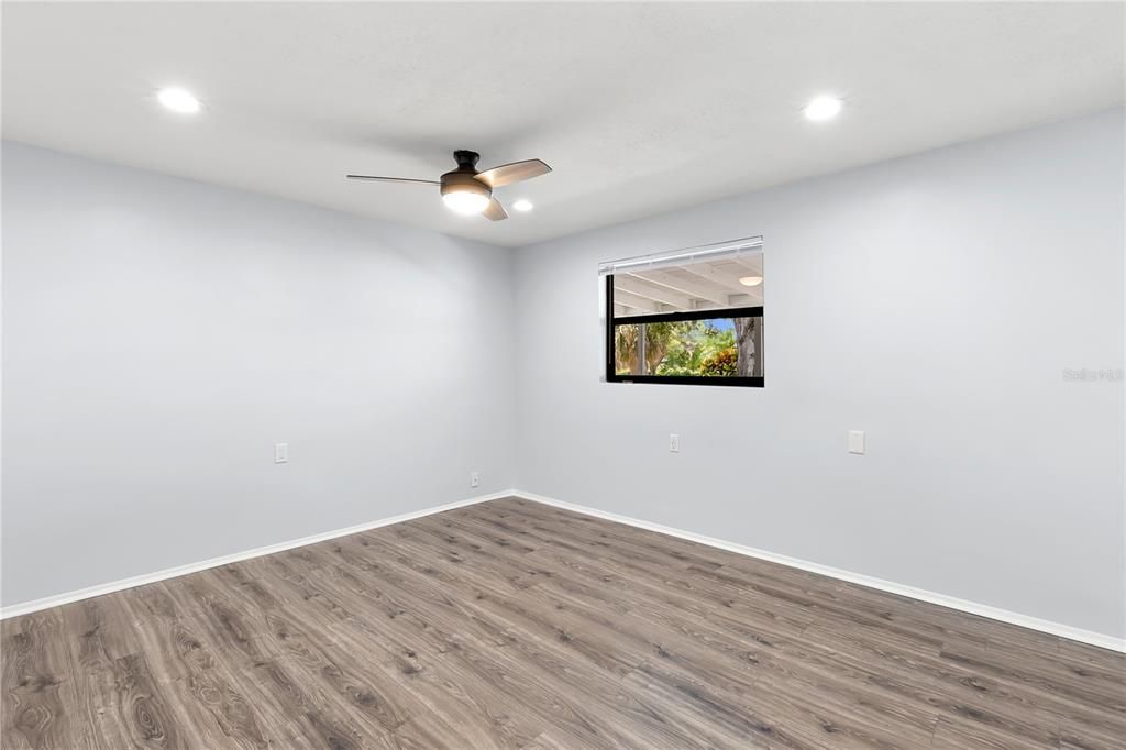 For Sale: $425,000 (4 beds, 2 baths, 2207 Square Feet)