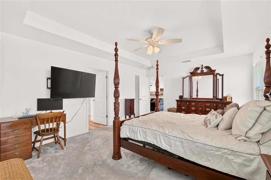 For Sale: $419,900 (3 beds, 2 baths, 1921 Square Feet)