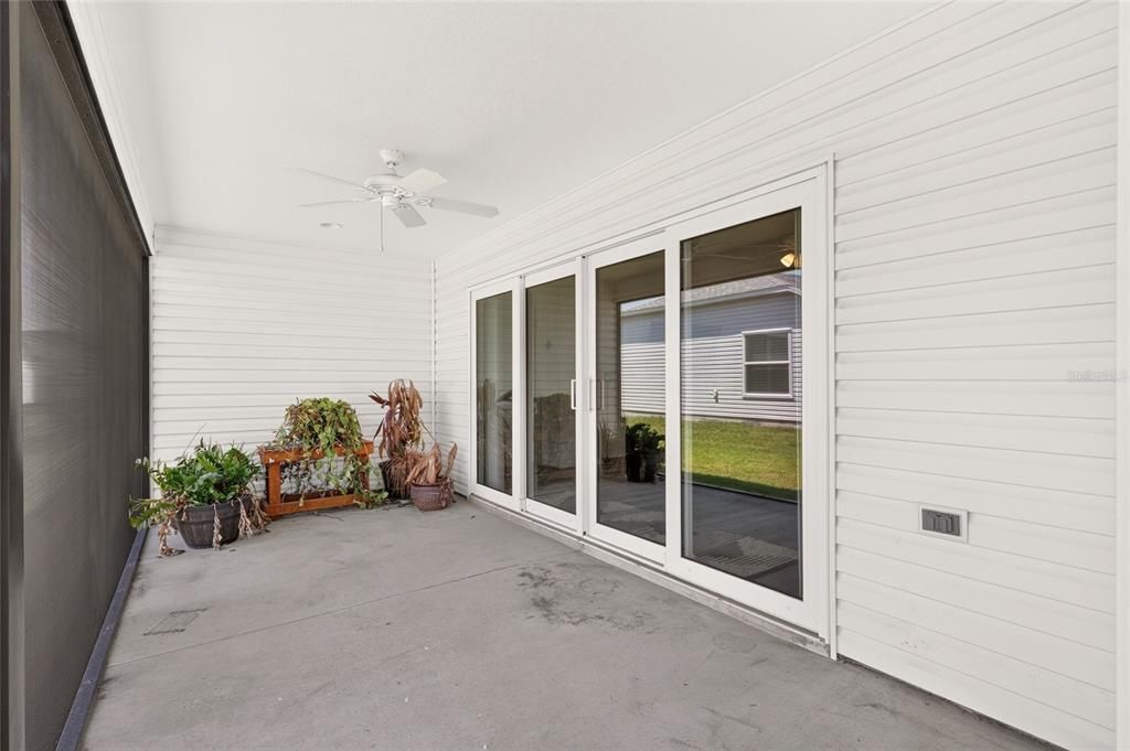 For Sale: $419,900 (3 beds, 2 baths, 1921 Square Feet)