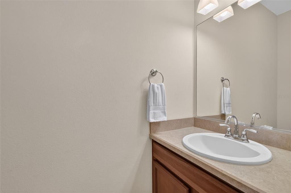 En Venta: $549,900 (3 camas, 2 baños, 2022 Pies cuadrados)