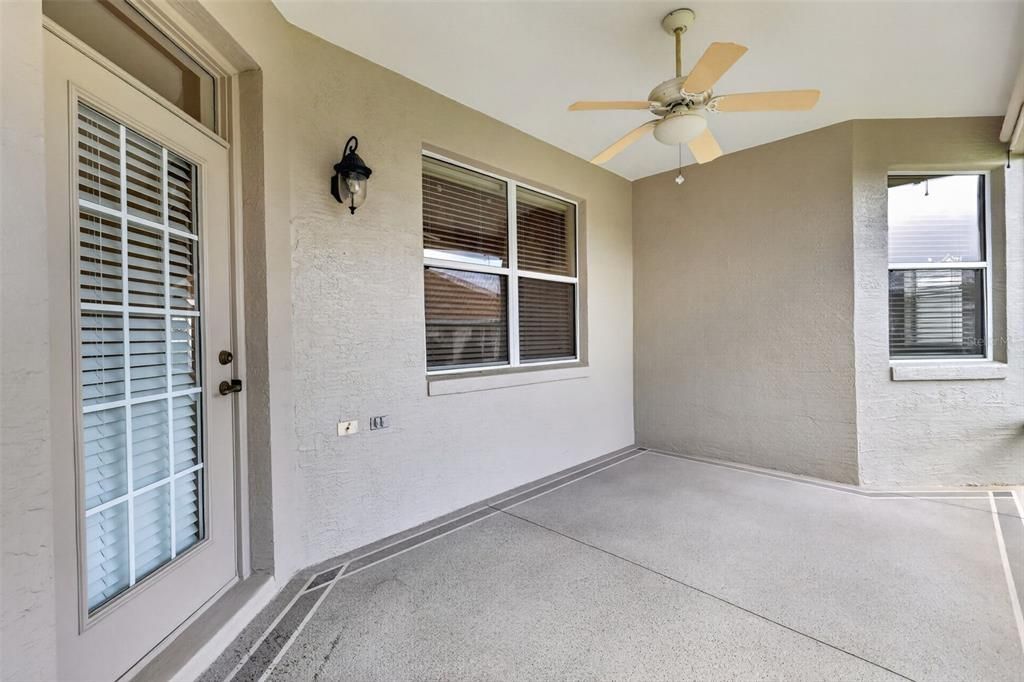 En Venta: $549,900 (3 camas, 2 baños, 2022 Pies cuadrados)