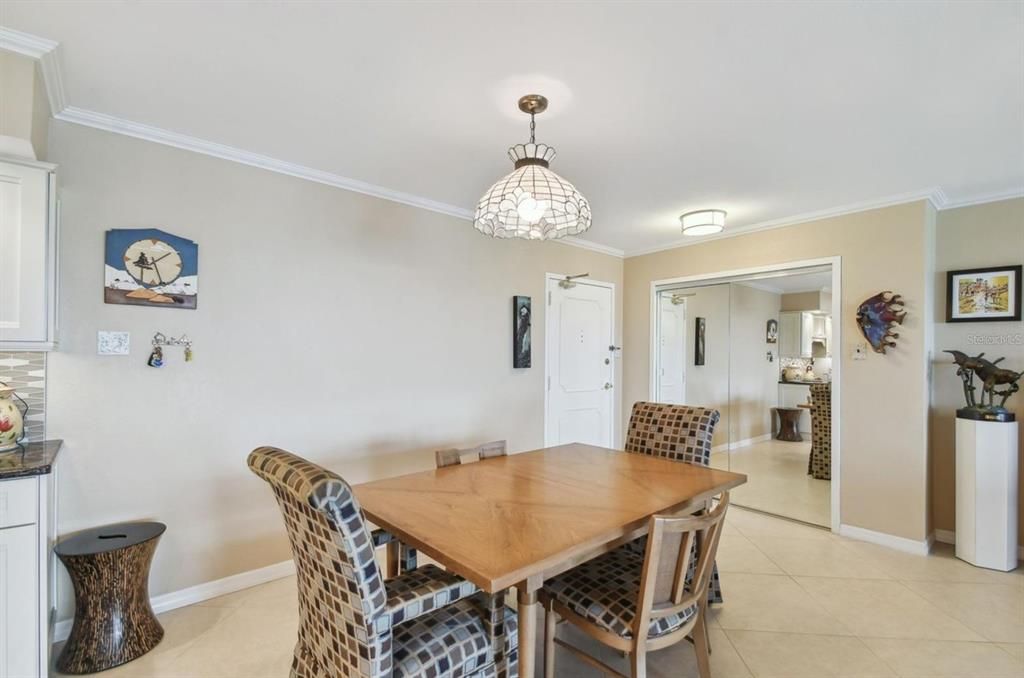 For Rent: $2,800 (2 beds, 2 baths, 1050 Square Feet)