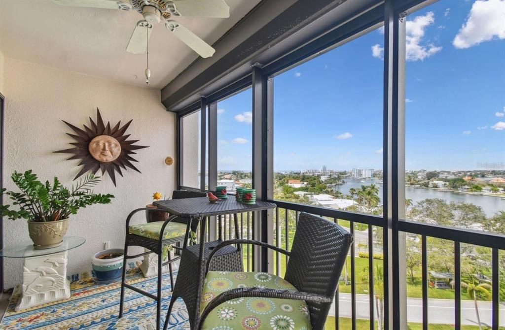 For Rent: $2,800 (2 beds, 2 baths, 1050 Square Feet)