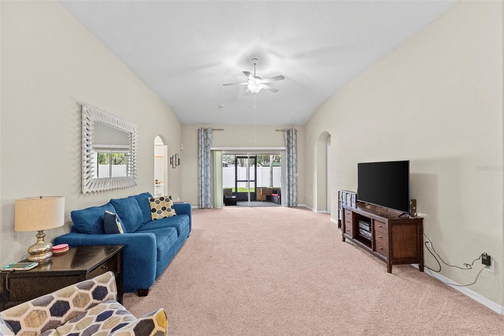 For Sale: $359,900 (4 beds, 3 baths, 1908 Square Feet)