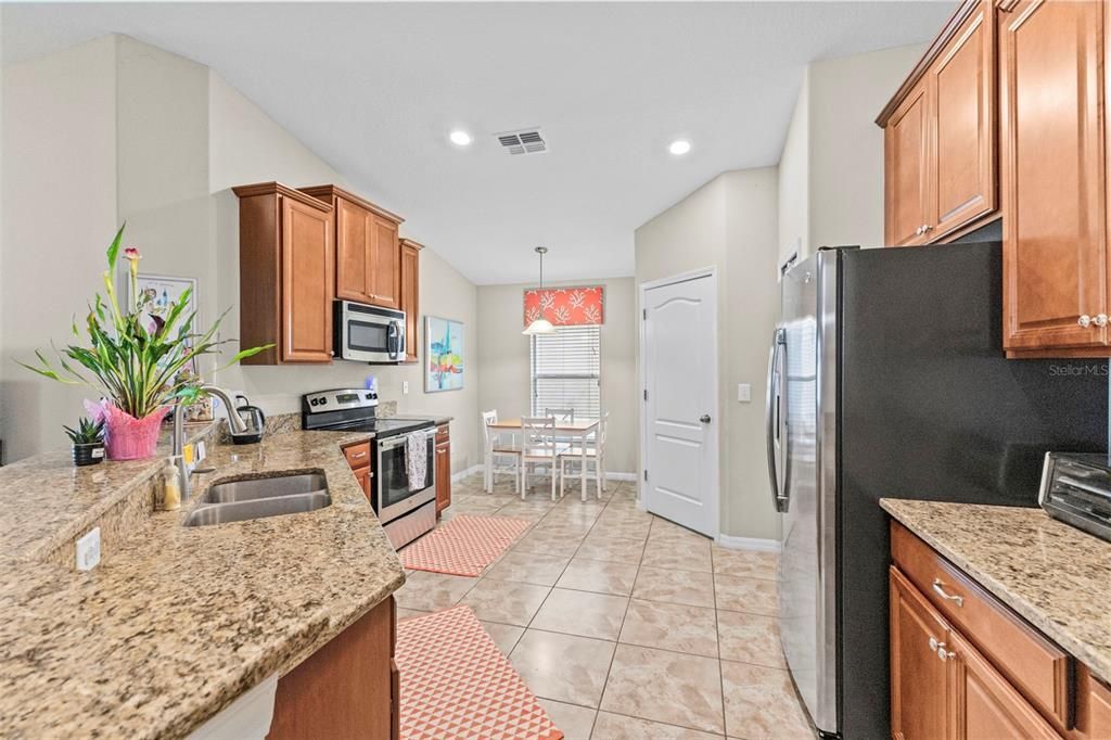 For Sale: $359,900 (4 beds, 3 baths, 1908 Square Feet)