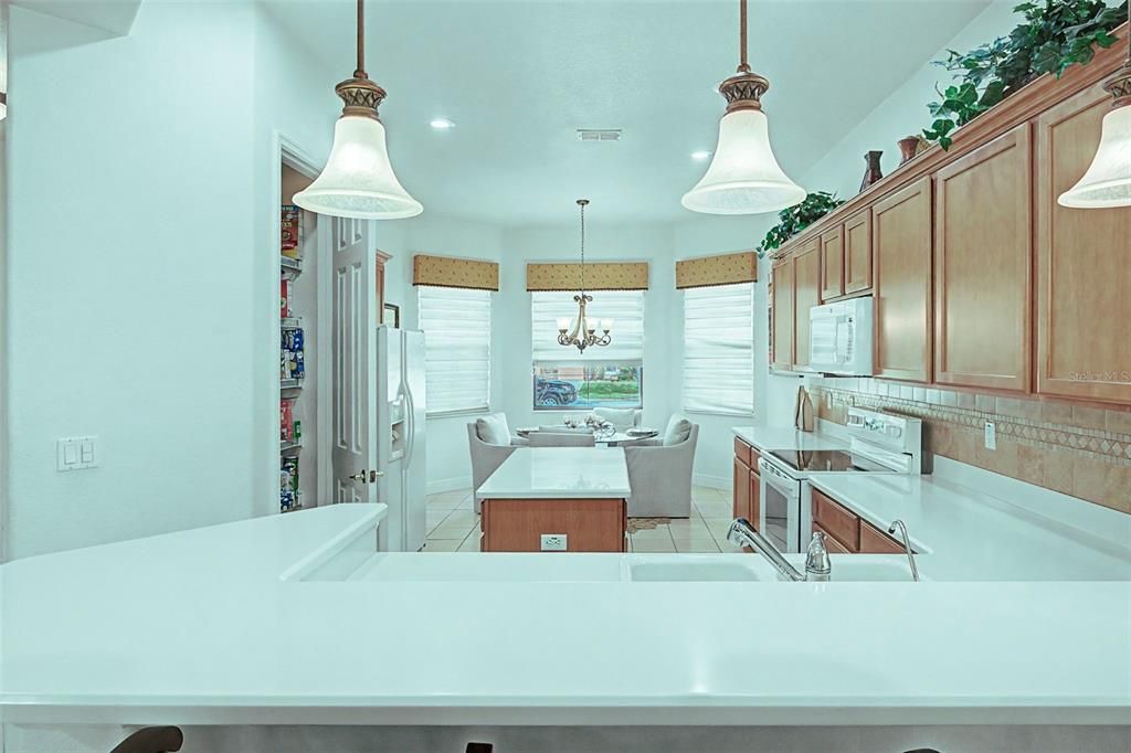 For Sale: $374,900 (2 beds, 2 baths, 2101 Square Feet)