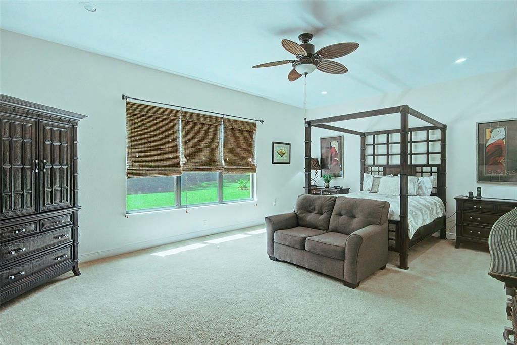 For Sale: $374,900 (2 beds, 2 baths, 2101 Square Feet)