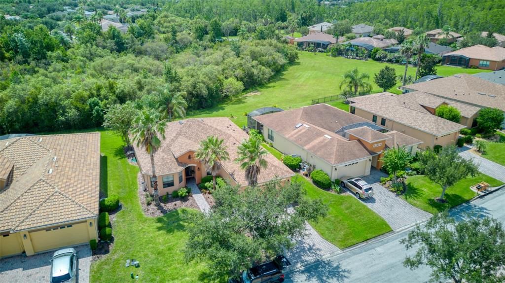 For Sale: $374,900 (2 beds, 2 baths, 2101 Square Feet)
