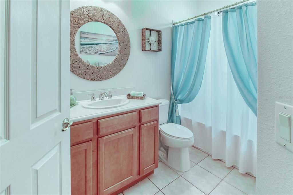 For Sale: $374,900 (2 beds, 2 baths, 2101 Square Feet)