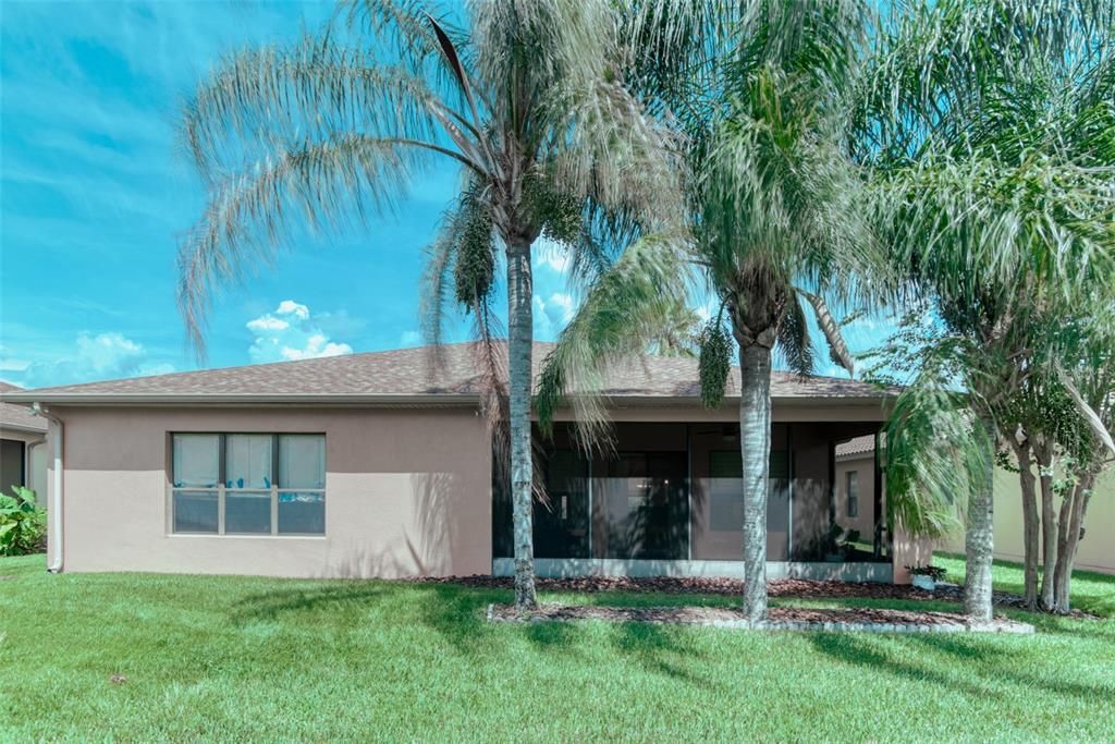 For Sale: $374,900 (2 beds, 2 baths, 2101 Square Feet)