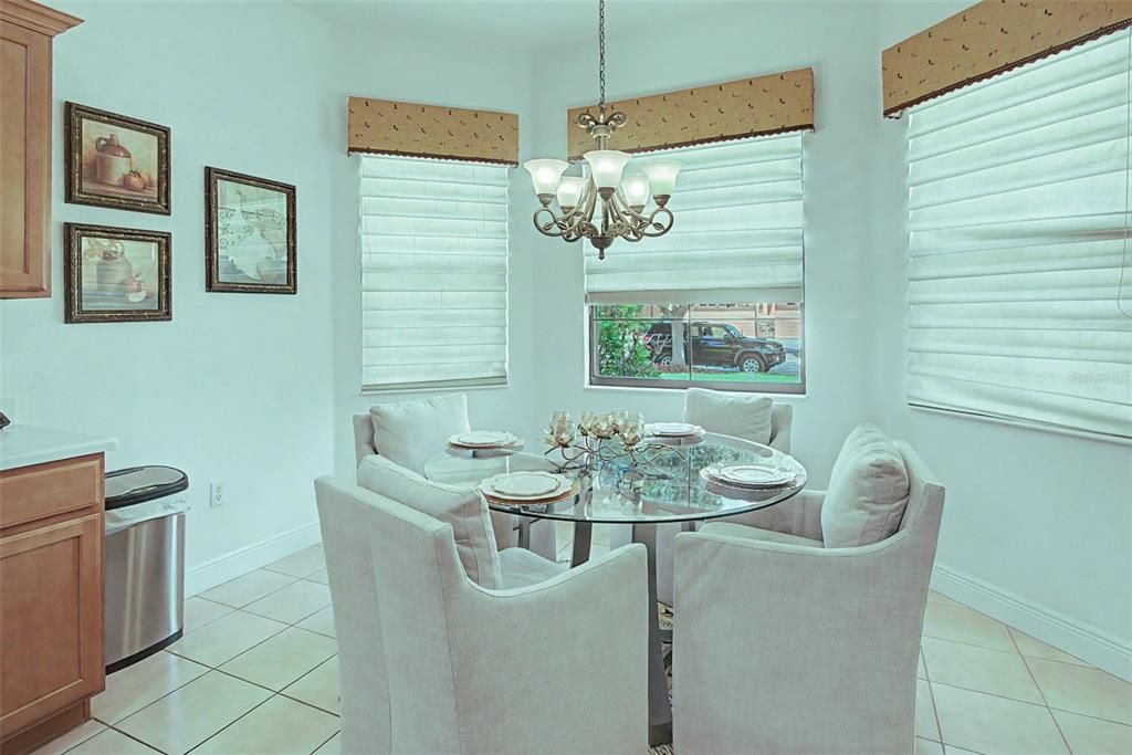 For Sale: $374,900 (2 beds, 2 baths, 2101 Square Feet)