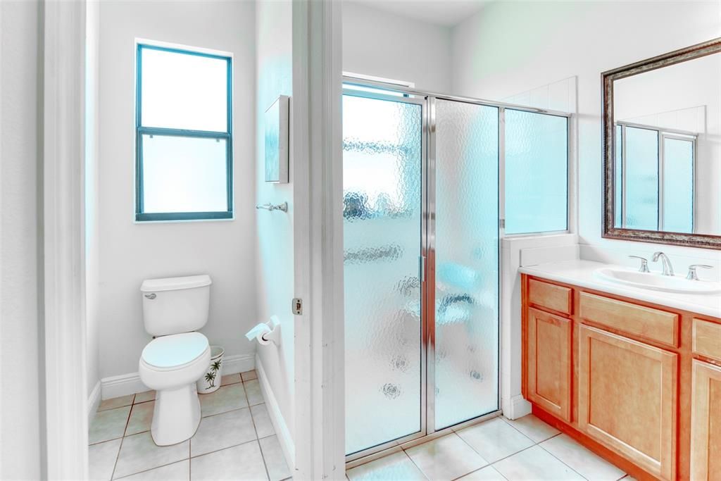 For Sale: $374,900 (2 beds, 2 baths, 2101 Square Feet)