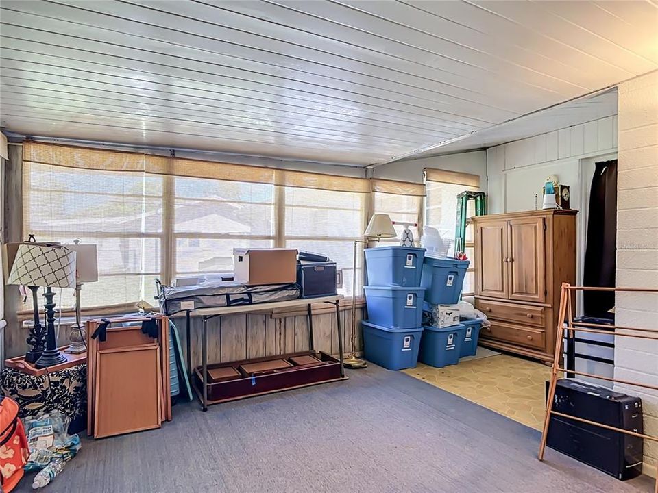 Active With Contract: $220,000 (2 beds, 2 baths, 1002 Square Feet)