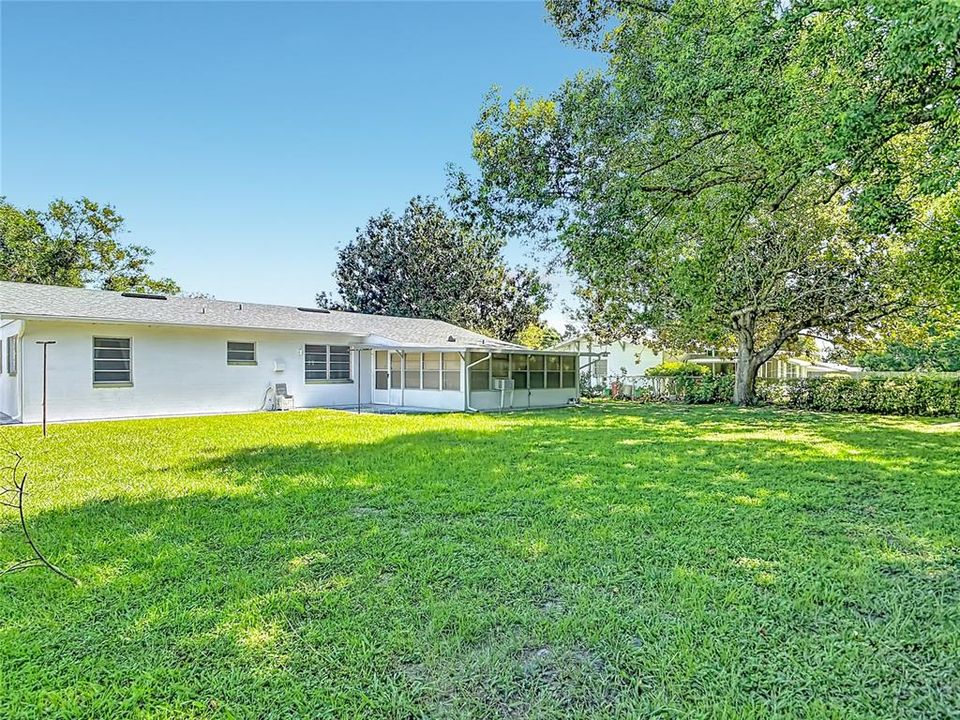 Active With Contract: $220,000 (2 beds, 2 baths, 1002 Square Feet)