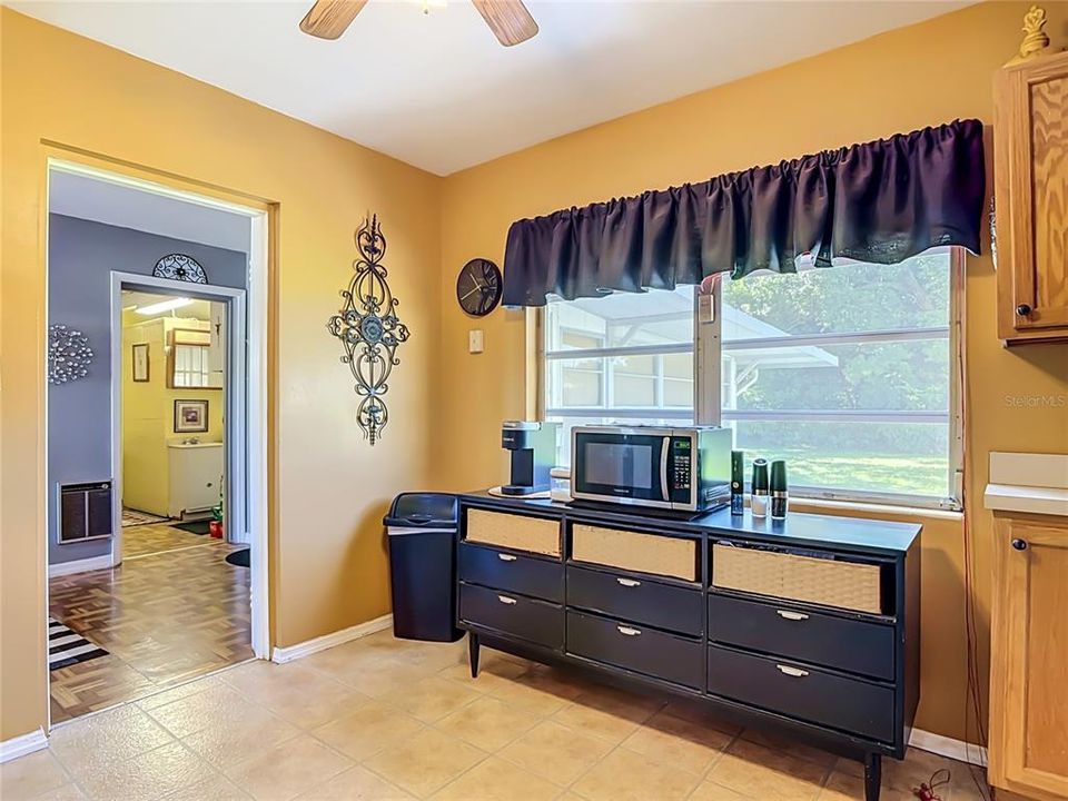 Active With Contract: $220,000 (2 beds, 2 baths, 1002 Square Feet)