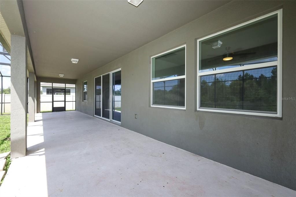 For Sale: $605,000 (5 beds, 3 baths, 2843 Square Feet)