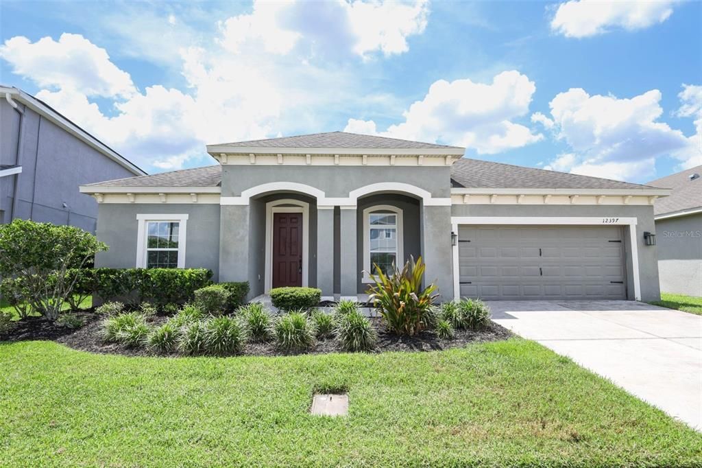 For Sale: $605,000 (5 beds, 3 baths, 2843 Square Feet)