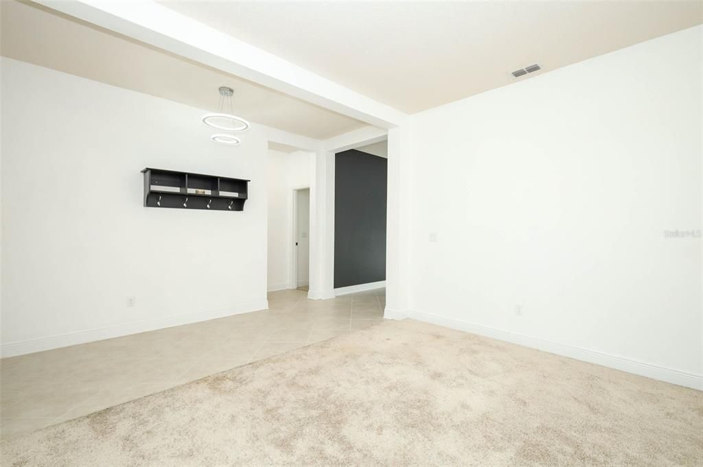 For Sale: $605,000 (5 beds, 3 baths, 2843 Square Feet)