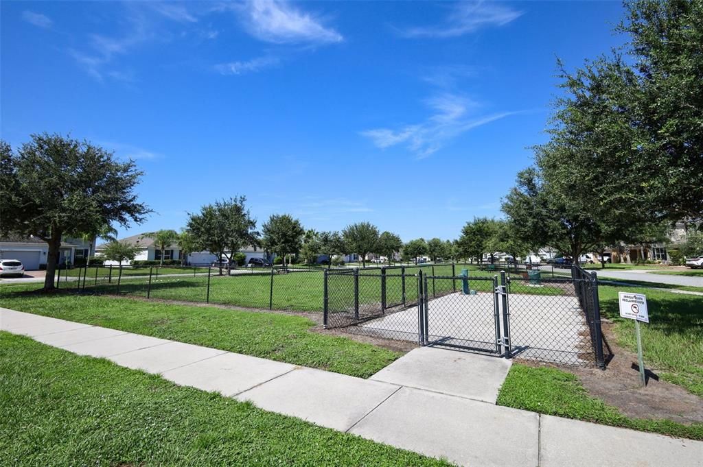 For Sale: $605,000 (5 beds, 3 baths, 2843 Square Feet)