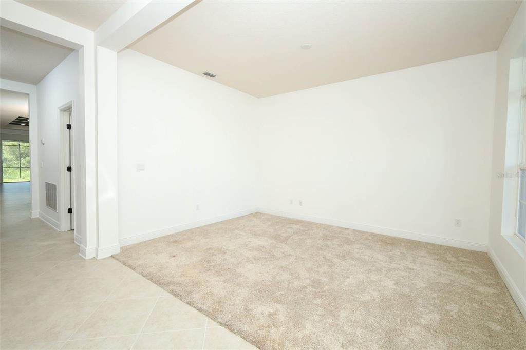 For Sale: $605,000 (5 beds, 3 baths, 2843 Square Feet)