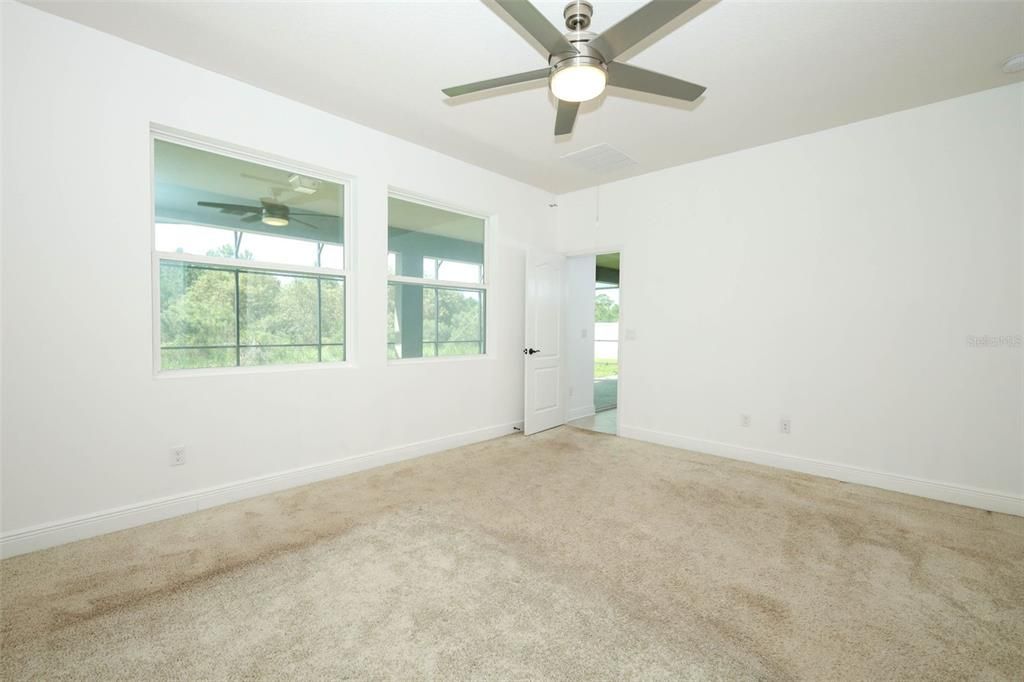 For Sale: $605,000 (5 beds, 3 baths, 2843 Square Feet)