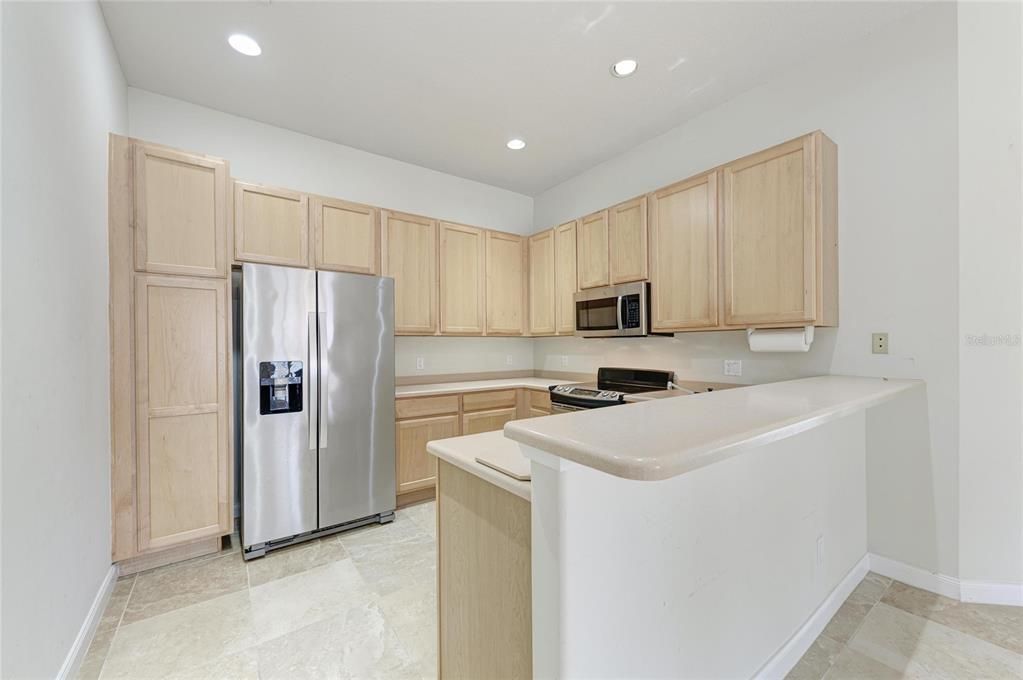 Activo con contrato: $325,000 (3 camas, 2 baños, 1554 Pies cuadrados)