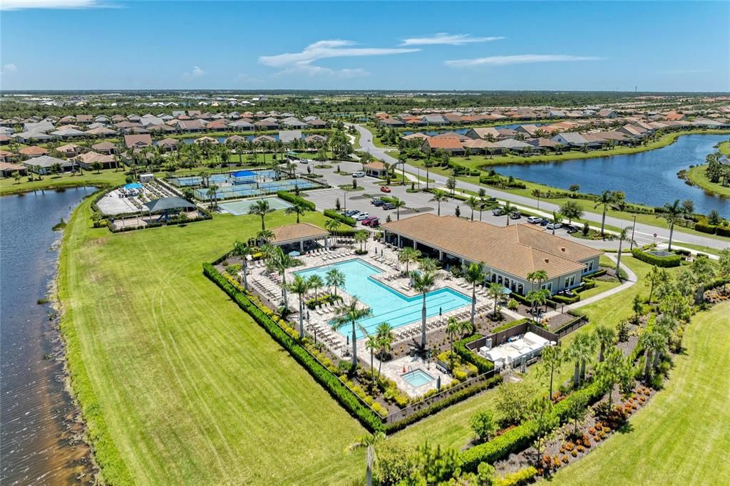 Activo con contrato: $325,000 (3 camas, 2 baños, 1554 Pies cuadrados)
