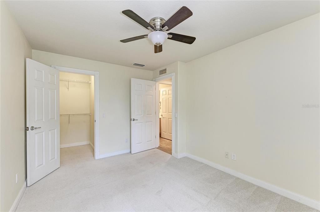 Activo con contrato: $325,000 (3 camas, 2 baños, 1554 Pies cuadrados)