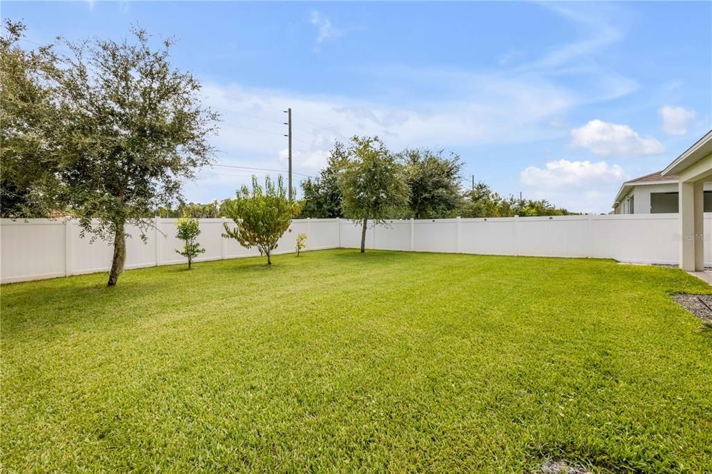 For Sale: $365,000 (3 beds, 2 baths, 1690 Square Feet)
