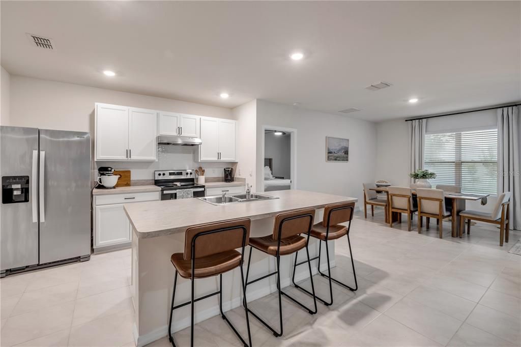 For Sale: $365,000 (3 beds, 2 baths, 1690 Square Feet)
