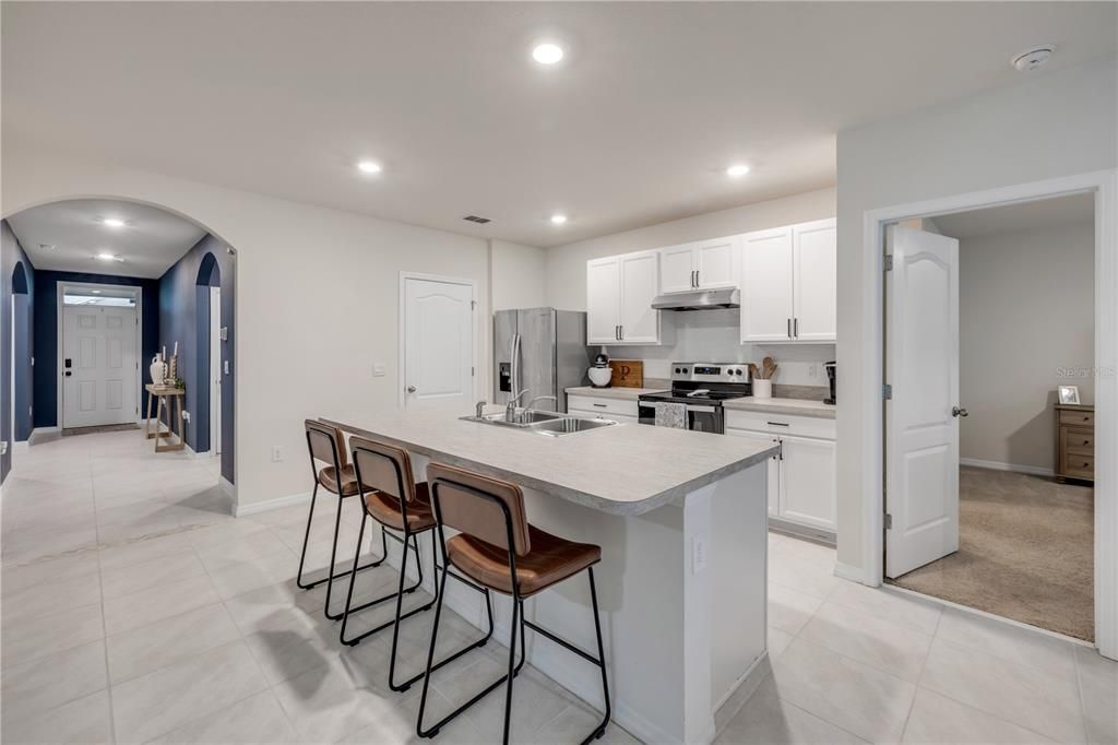 For Sale: $365,000 (3 beds, 2 baths, 1690 Square Feet)