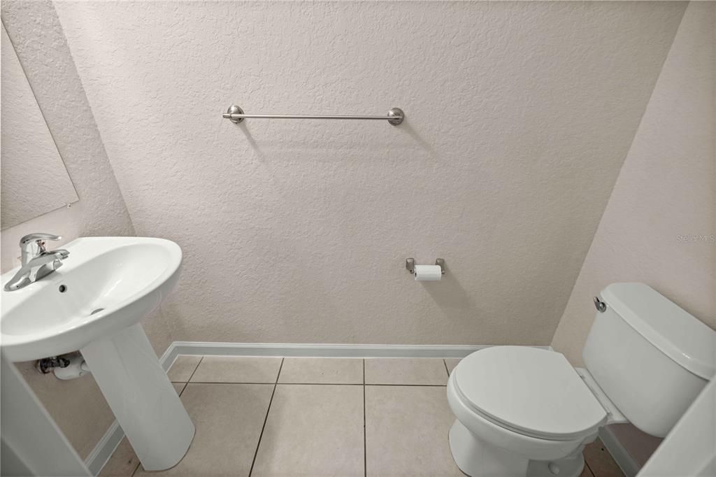 For Rent: $1,750 (3 beds, 2 baths, 1584 Square Feet)