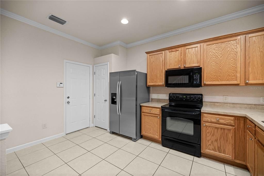 For Rent: $1,750 (3 beds, 2 baths, 1584 Square Feet)