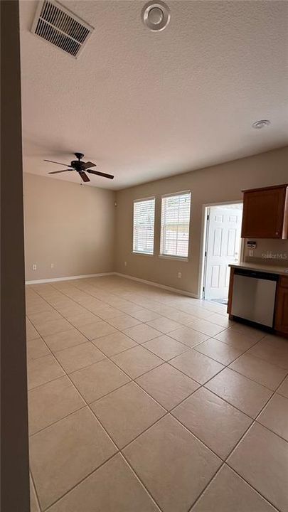 En Venta: $249,500 (3 camas, 2 baños, 1472 Pies cuadrados)