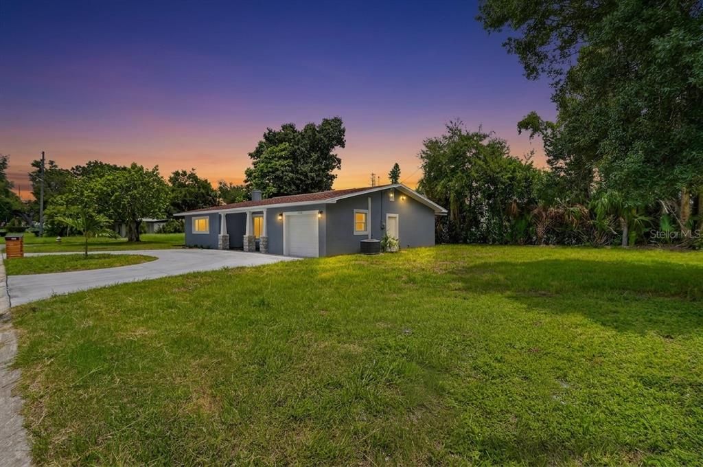Activo con contrato: $399,000 (3 camas, 2 baños, 1718 Pies cuadrados)