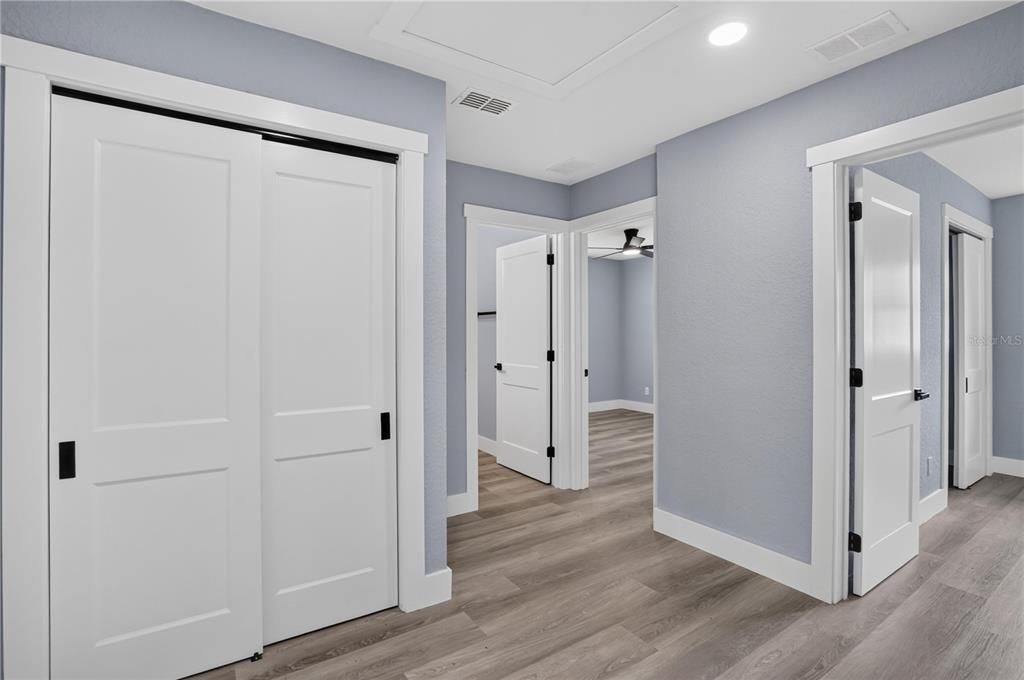 Activo con contrato: $399,000 (3 camas, 2 baños, 1718 Pies cuadrados)