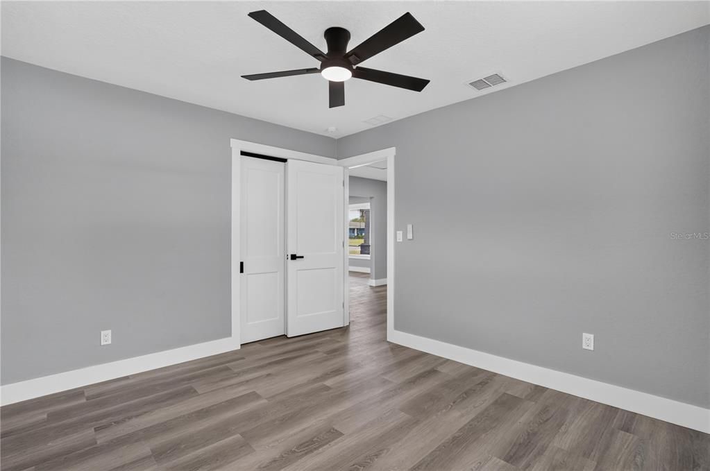 Activo con contrato: $399,000 (3 camas, 2 baños, 1718 Pies cuadrados)