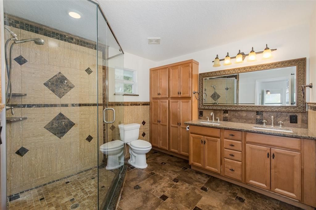 For Sale: $849,900 (2 beds, 2 baths, 2280 Square Feet)