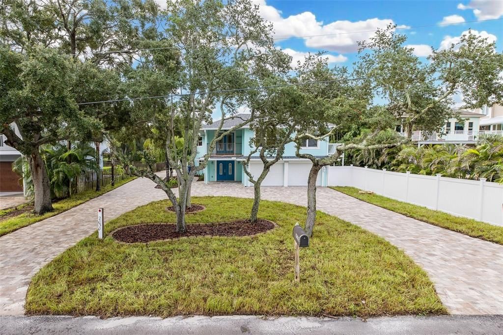 For Sale: $849,900 (2 beds, 2 baths, 2280 Square Feet)