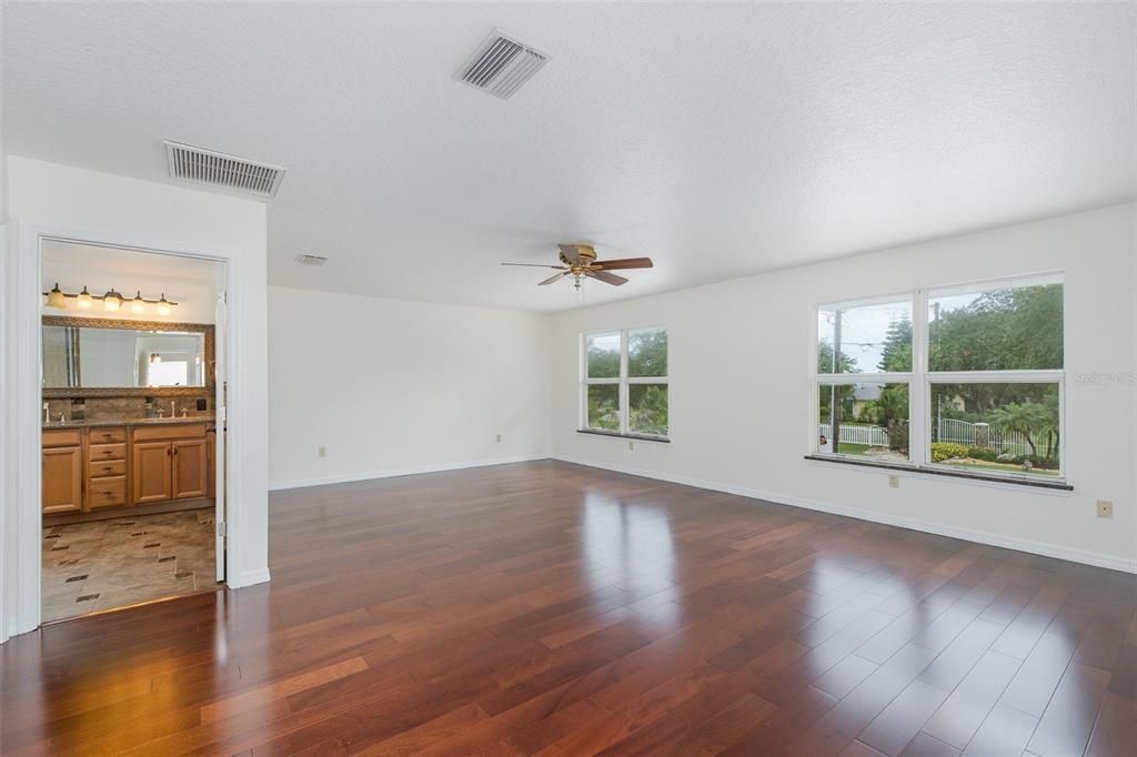 For Sale: $849,900 (2 beds, 2 baths, 2280 Square Feet)